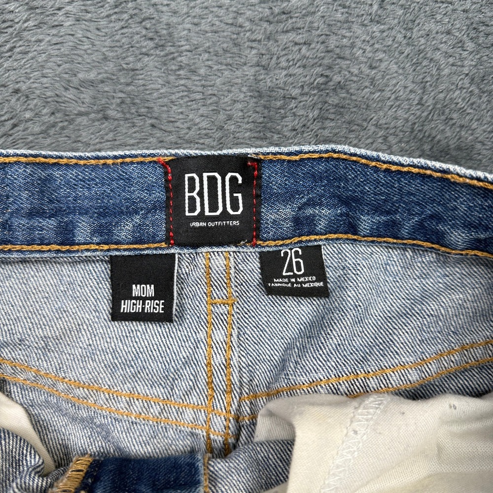 BDG Urban Outfitters  Size 26 Mom High Rise Denim Shorts Blue Wash Cuffed‎ - Picture 5 of 12